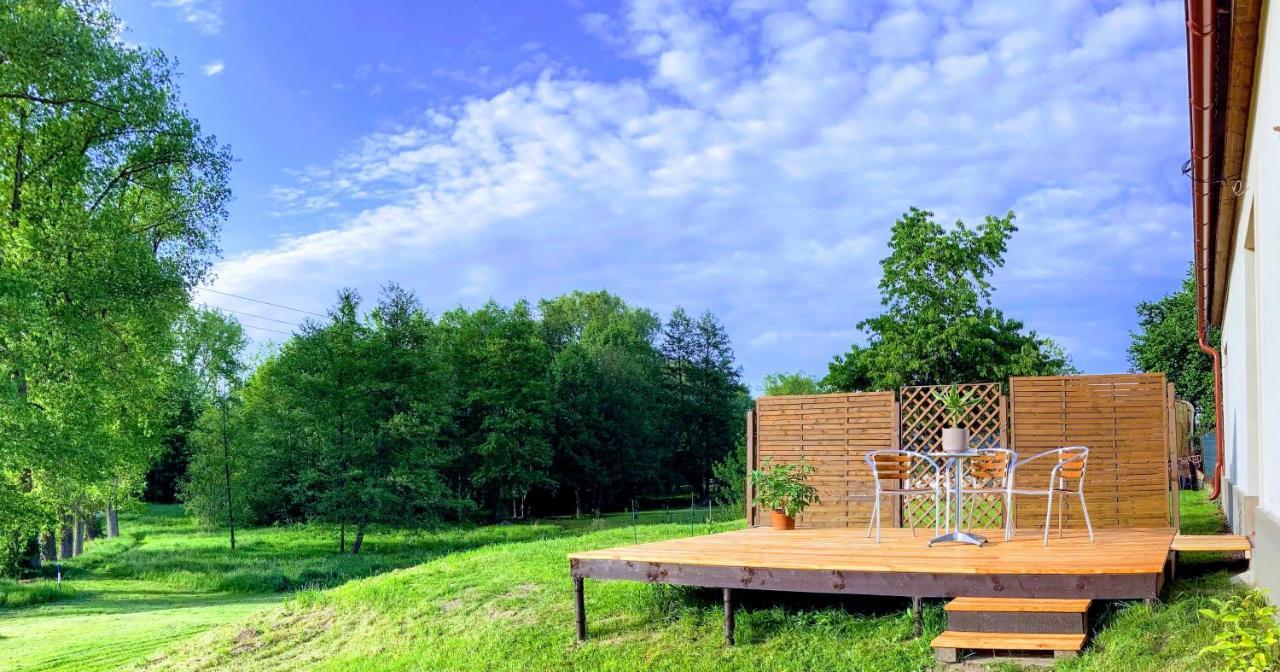 Apartmany U Reky Nezarky Lasenice Bagian luar foto
