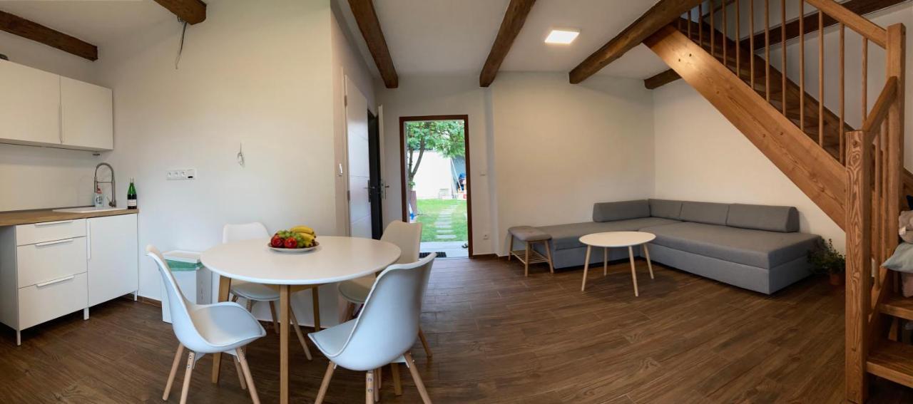 Apartmany U Reky Nezarky Lasenice Bagian luar foto
